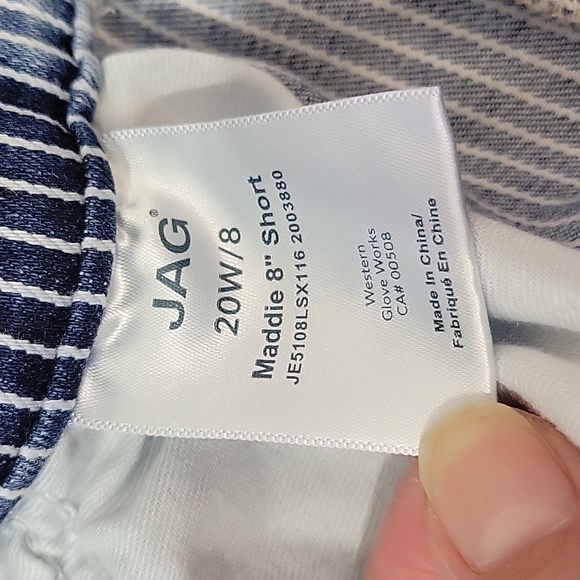 Light Wash Striped 8 in Pull On Short JAG Jeans 20W - Picture 5 of 6